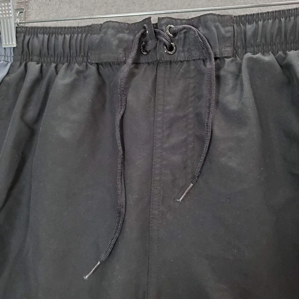 Nike Men Swimwear Large Black Trunks Logo Outdoor Beach Surf Pockets‎